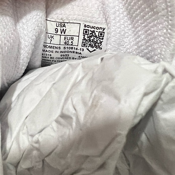 Saucony Endorphin Shift 3 White Athletic Sneakers 9W - Picture 7 of 7